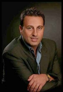 фото Тони Канда