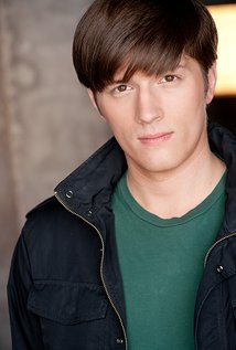 фото Брэйди Мур