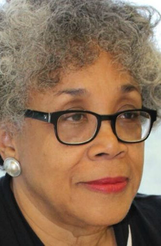 фото Марселла Лоури