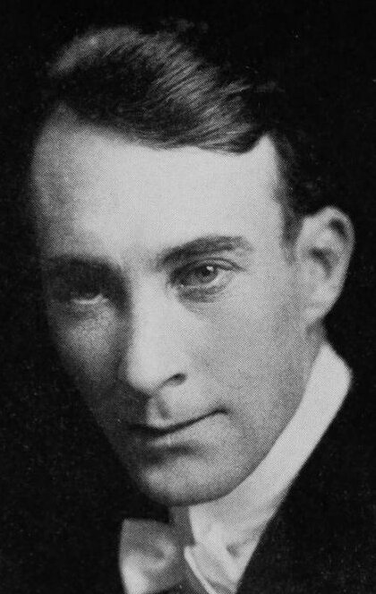 фото Рэймонд Расселл