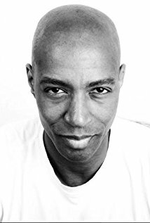 фото Тайо Оекойа