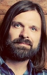 фото Мак Пауэлл