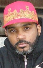 фото Лардж Профессор