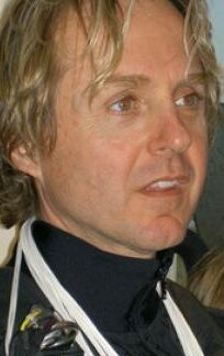 фото Гай Манос