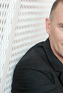 фото Адам Хендерсон