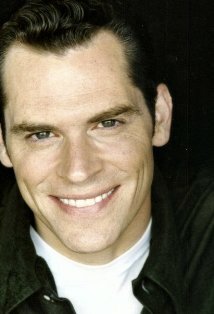 фото Джин Литгоу