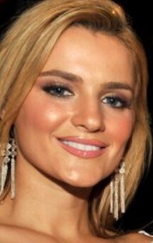 фото Тина Пауэрс