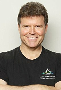 фото Адам Джеймс