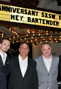 фото Дуглас Тирола