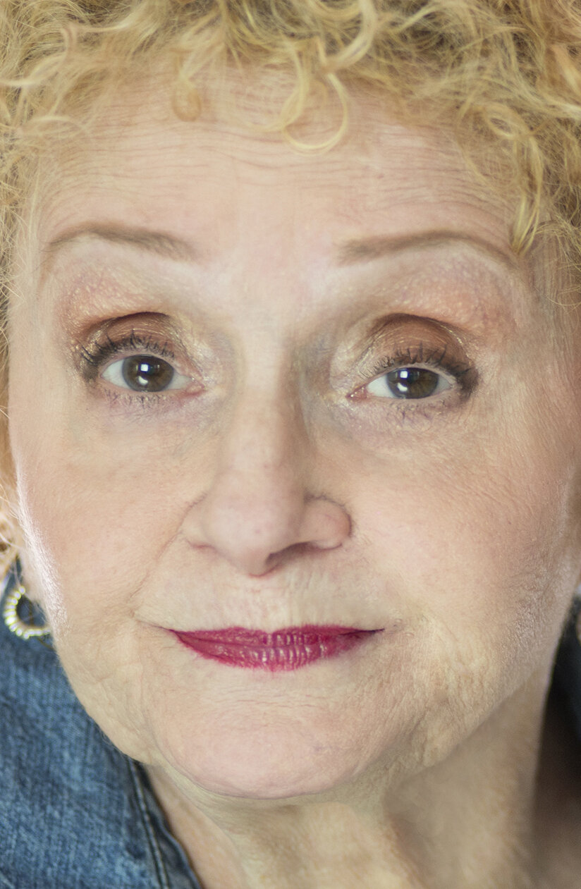 фото Сондра Джеймс