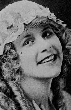 фото Фрэнсис Бёрнэм