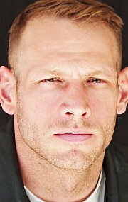 фото Том Риордан