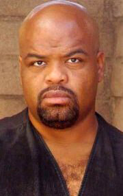 фото Дэннис Чевис