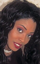 фото Yasmine Pendavis