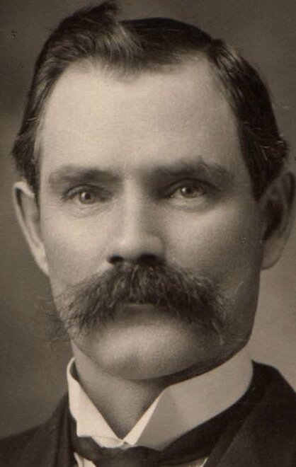 фото Клем Истон