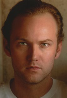 фото Томас Бомонт