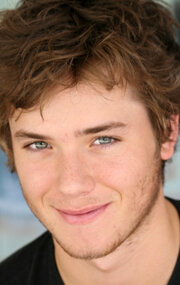 фото Джереми Самптер