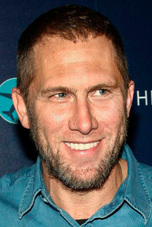 фото Джеймс Окли