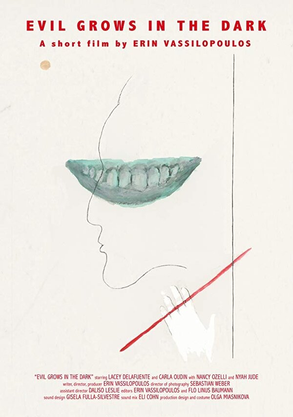 Постер Evil Grows in the Dark