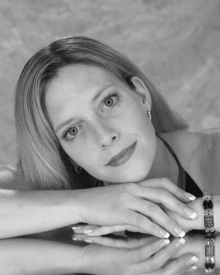 Постер The Lady Red Trio