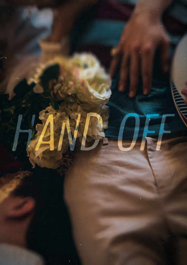 Постер Hand Off