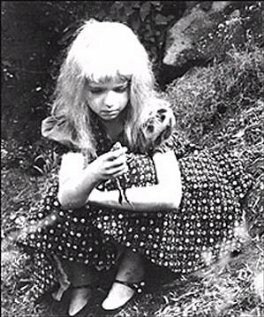 Постер Урсула