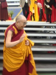 Постер Kommt ein Gott auf Besuch... Der Dalai Lama in Frankfurt