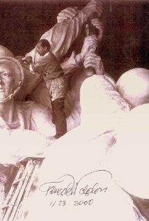 Постер Monumental