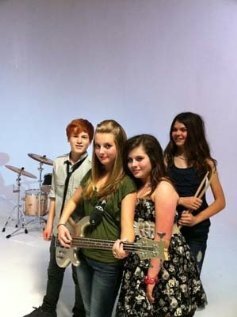 Постер Lauren Dair Owens: Remedy