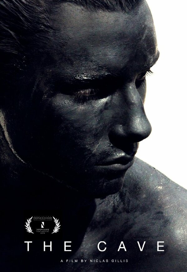 Постер The Cave