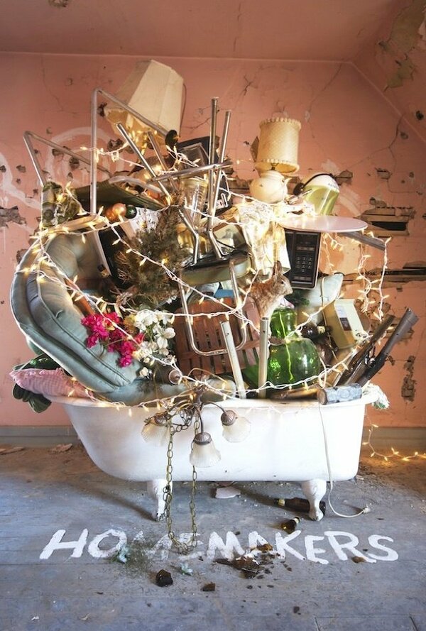 Постер Homemakers